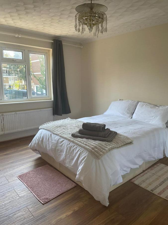 Single And Doubles Rooms Close To Central לונדון מראה חיצוני תמונה