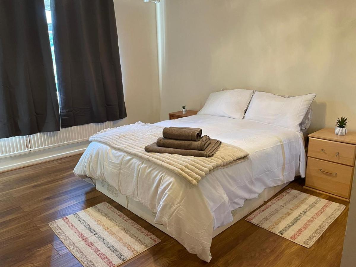 Single And Doubles Rooms Close To Central לונדון מראה חיצוני תמונה