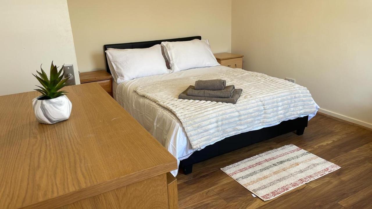 Single And Doubles Rooms Close To Central לונדון מראה חיצוני תמונה