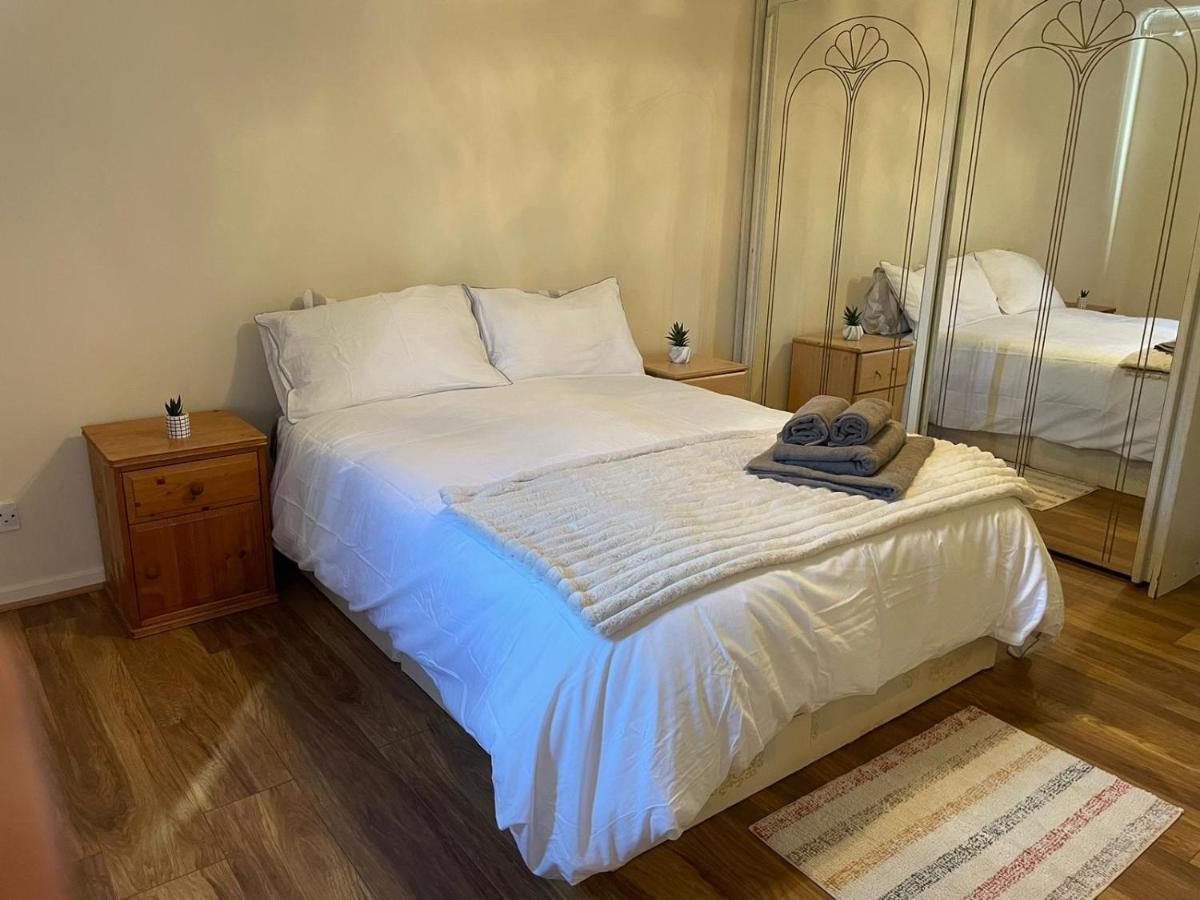Single And Doubles Rooms Close To Central לונדון מראה חיצוני תמונה